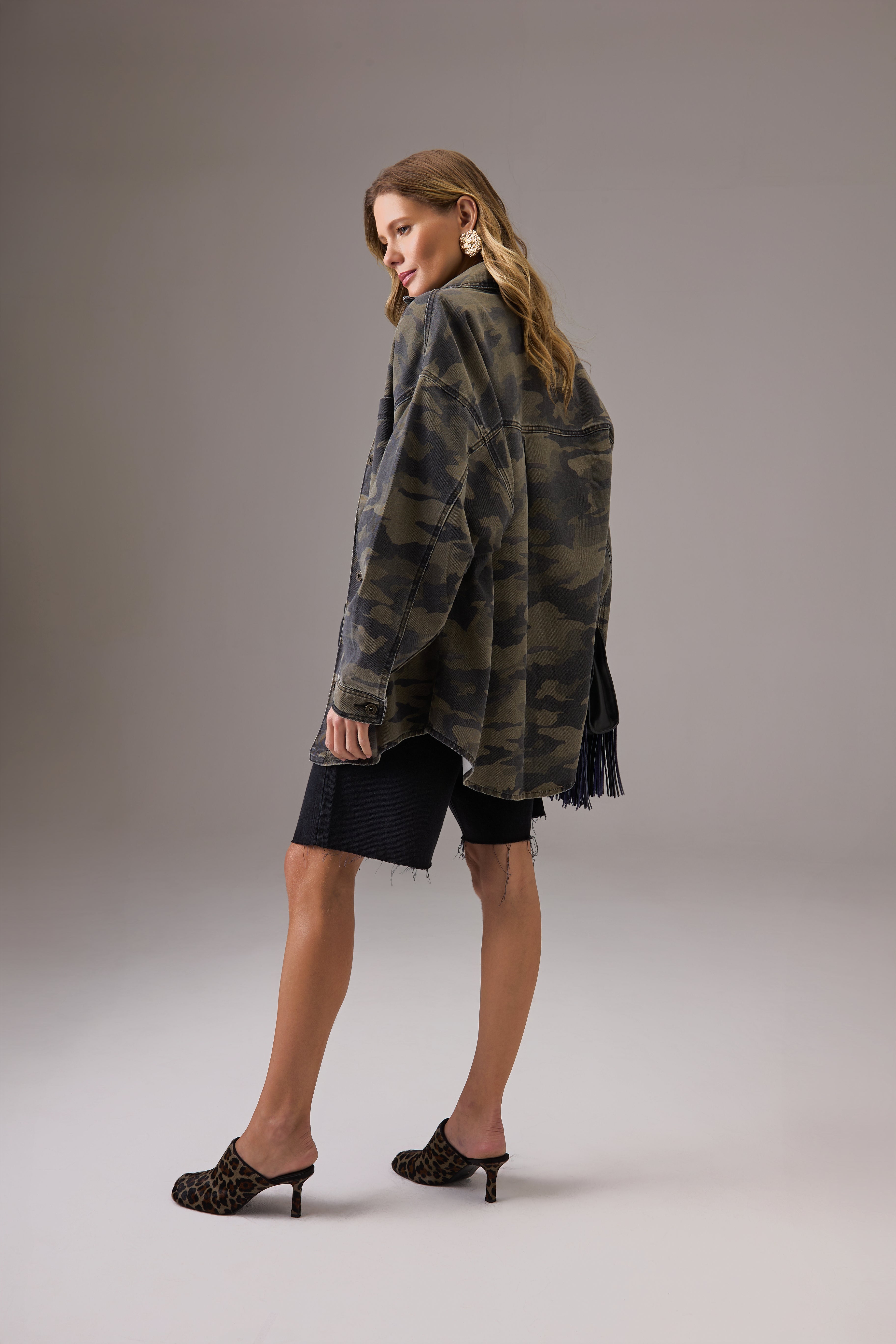 CAMISA OVERSIZED GUERRIGLIA