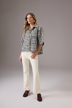 CALÇA CROPPED FLARE OFF WHITE MALU