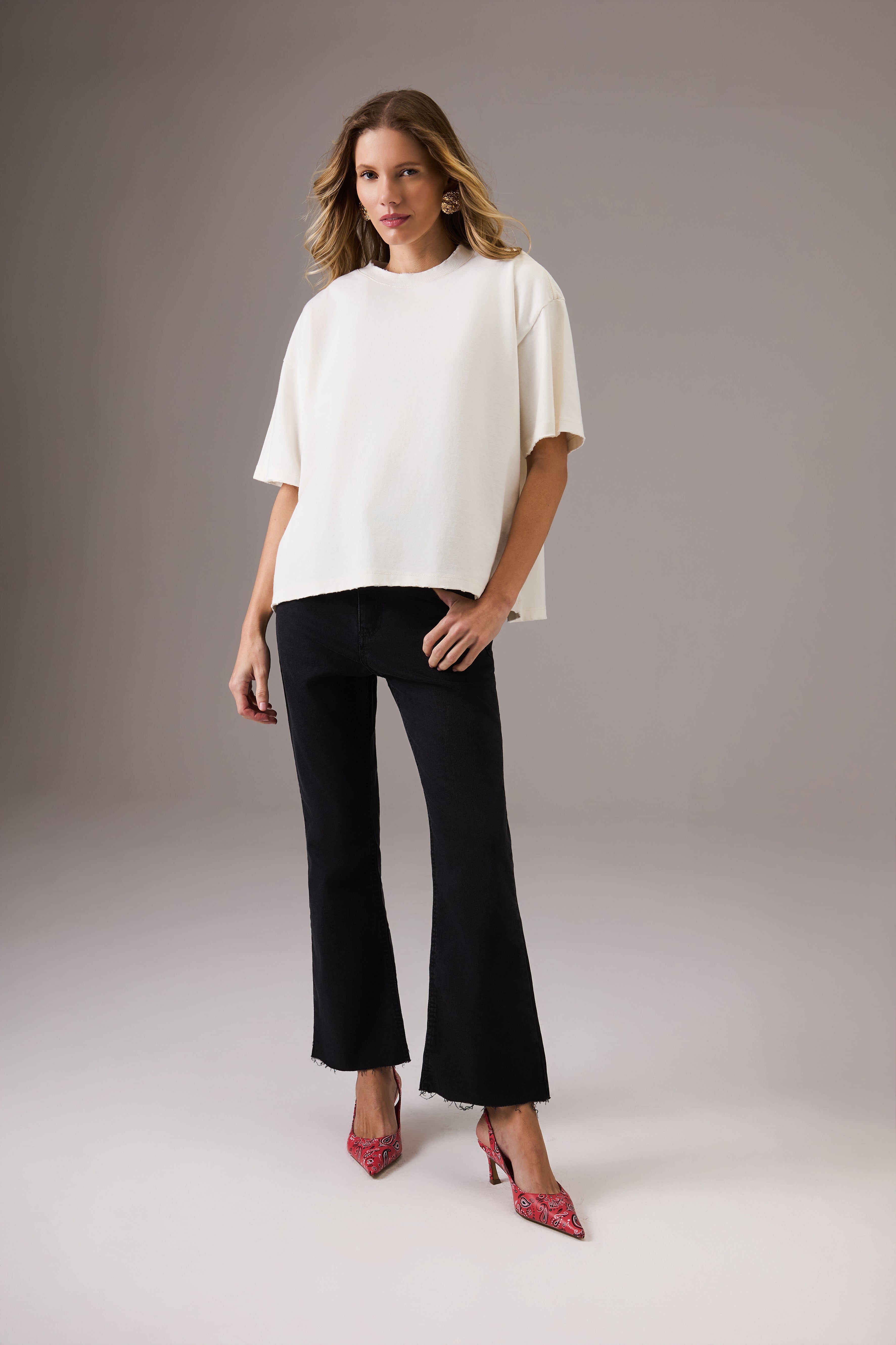 CALÇA CROPPED FLARE BLACK SUSANA
